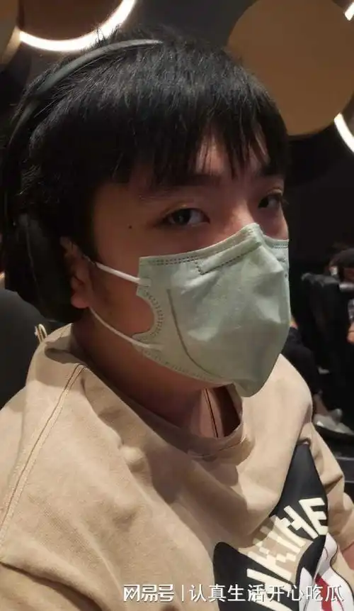 吴镇宇说儿子费曼,不爱运动只喜欢吃,任达华建议培养做摔跤手
