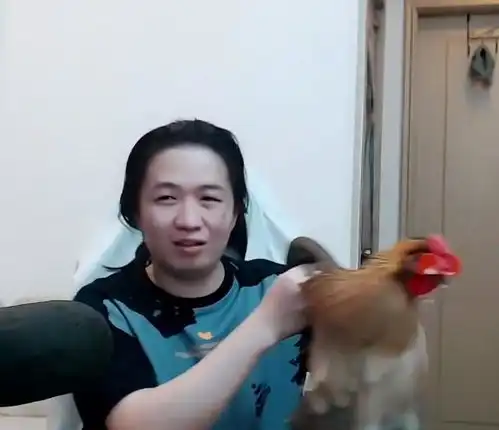 吕德华生日奇葩礼物多,却惨遭官方玩梗,真土鸡亮相
