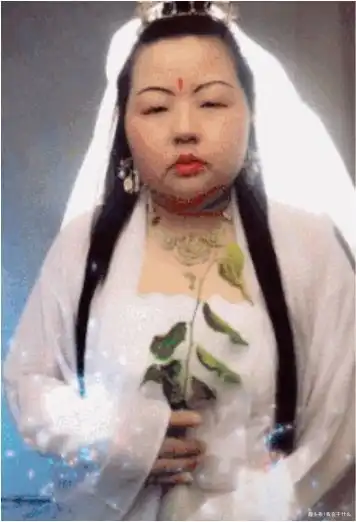 搞笑gif那个带绿帽子的兄弟,帽子是真的绿,你还好没回头
