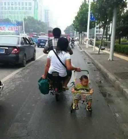 搞笑图片笑话段子闺蜜生日,我多喝了几杯
