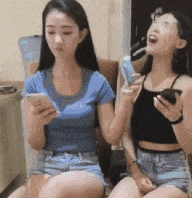 搞笑gif段子看看什么叫做护食,这么可爱喜欢吗
