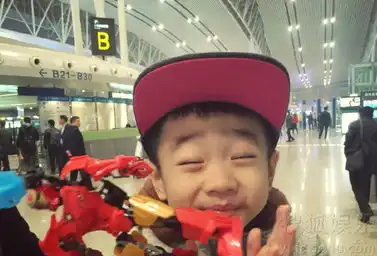 贝儿杨阳洋搭飞机搞怪卖萌小伙伴相聚欢乐多7347468
