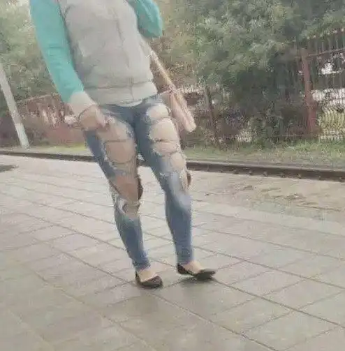 搞笑图片幽默段子笑话火车上,偶遇一妹子,据说还是老乡
