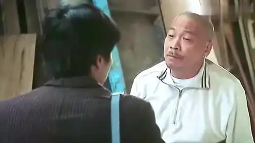 成龙跑到周星驰剧组客串,爆笑抢镜星爷硬生生搞成了喜剧
