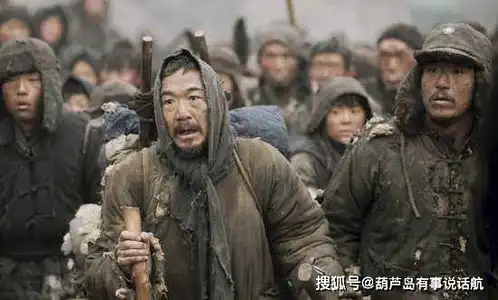 都是演乞丐,周星驰用手抓饭,刘德华睡大街,最后一位是来搞笑的
