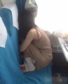 gif搞笑趣图失眠,谁能推荐一个可以单曲循环的歌
