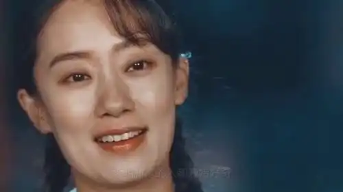 捧高踩低袁姗姗公然嘲笑张小斐打呼噜,倒贴陈晓搞暧昧惹争议
