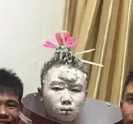 笑到面瘫那些年你拍过你同学老师的丑照
