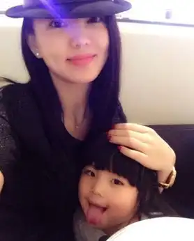 明星爱自黑私照恶搞卖萌无下限
