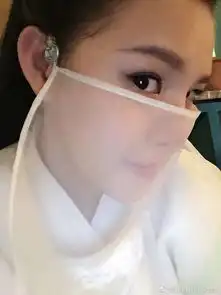 谢依霖范冰冰用鬼脸相机软件搞怪合影,十分搞笑
