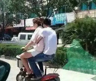 搞笑图片幽默段子我要有他十分之一帅,我还能看上你
