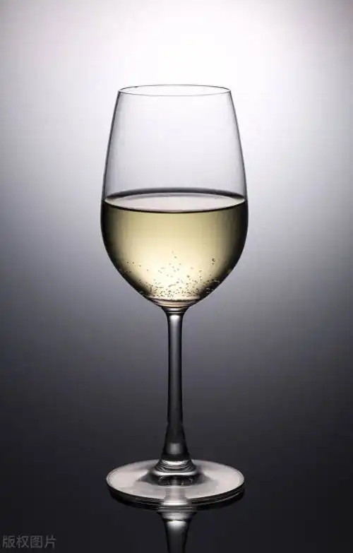 心理测试你会拿哪只酒杯喝酒,测出你今后会过上什么样的生活
