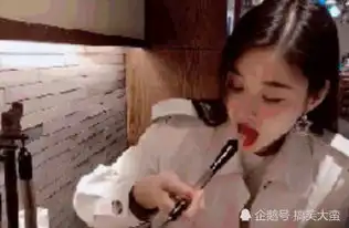搞笑gif趣图哥们儿真是自习室里的一股清流

