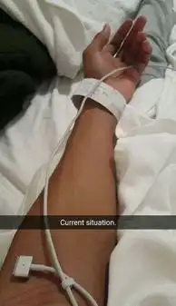 美学生为躲考试恶搞生病照蹿红网络

