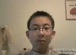 媚眼coser真身竟是眼镜宅
