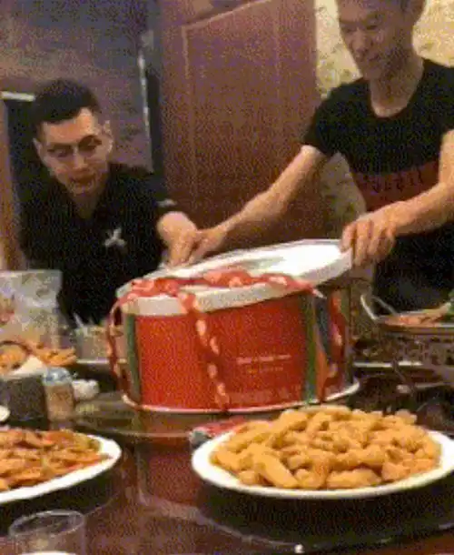 搞笑图片这个生日礼物怎么样哈哈哈哈
