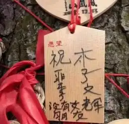 搞笑图片妹子,哪有你这样喝水的,这多不干净啊
