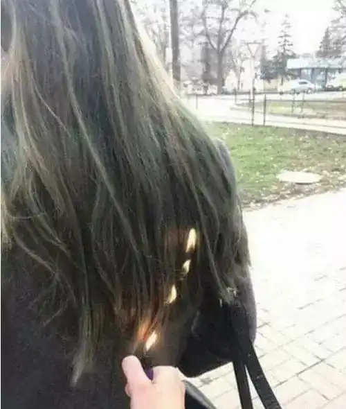 搞笑图片除个雪而已你激动什么
