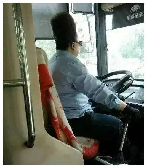搞笑图片幽默段子笑话一看就是个聪明孩子,长大后是个人才
