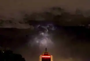 北京今日大风蓝色预警雷暴云昨夜光临京城组图
