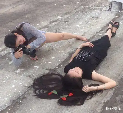发了个仅一人可见的朋友圈向男神表白,结果扎心了
