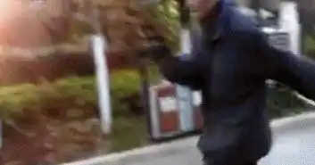 妹子,这种穿法不知道你尴尬不我看到都替你不好意思了
