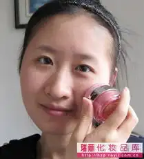 claymore对赫莲娜望眼影的评价我是彩妆控变身优雅萝莉气质要up瑞丽网化妆品库
