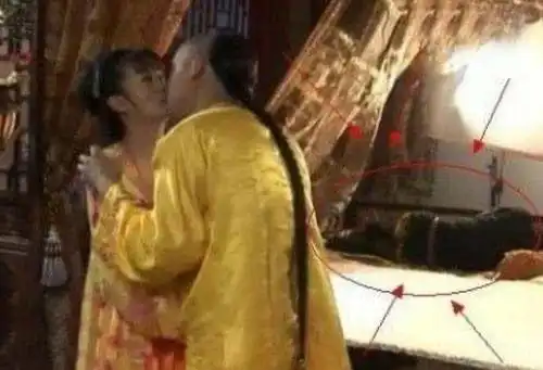 曾经的影视作品里哪些穿帮镜头让你很想吐槽
