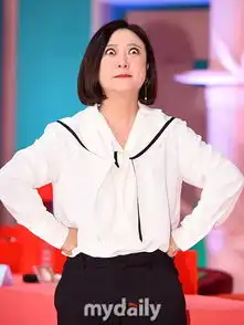 组图全炫茂新综艺驴耳朵发布会金淑翻白眼表情逗趣

