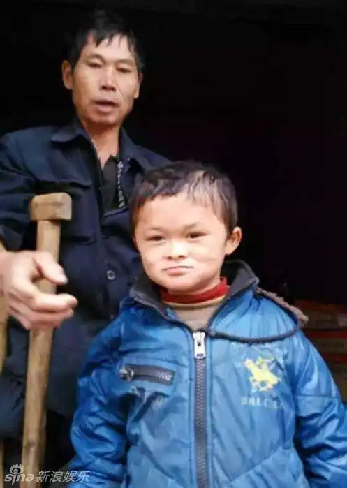 小伙百万整成马云脸只为见马云一面遭网友炮轰
