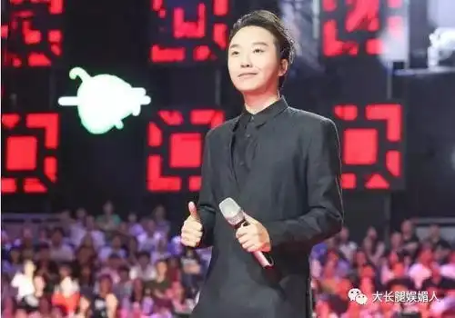 李玉刚被当面质问贱骨头,撒贝宁一脸惊愕,下一秒便机智救场
