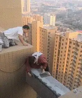 姑娘很社会啊,你的小都被我们发现了哈哈哈
