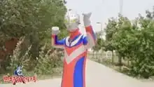 真人版爆笑奥特曼传奇英雄
