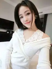 搞笑图片空姐到底干什么去了累成这样疲惫不堪啊

