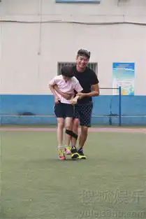 邓超插班小学体育课以学霸之名为考生助威
