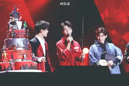 王源把盒子递给千玺时,小凯的表情超甜
