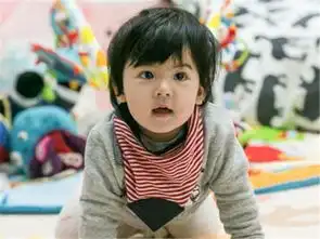 在波妞生日之后,贾静雯又晒和女儿亲密照片,睡姿搞怪笑坏网友
