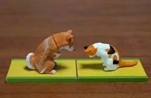 日本小哥做恶搞手办两足猫手办魔性满满

