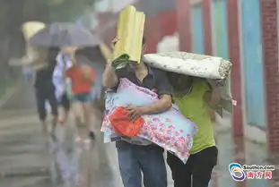台风妮妲正面袭粤浮世绘公交地铁现空站景象
