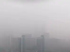 每日东莞灰霾袭城7暴雨雾霾模式还有更惨的是
