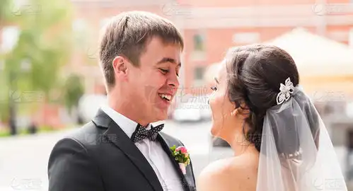 户外,新娘,婚礼,新郎,新婚夫妇,幸福,水平画幅,夏天,花束,婚姻夏天图片

