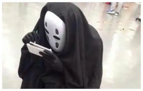 爆笑时刻一对夫妻,男姓钱,女姓许,为给孩子取名字差点离婚了
