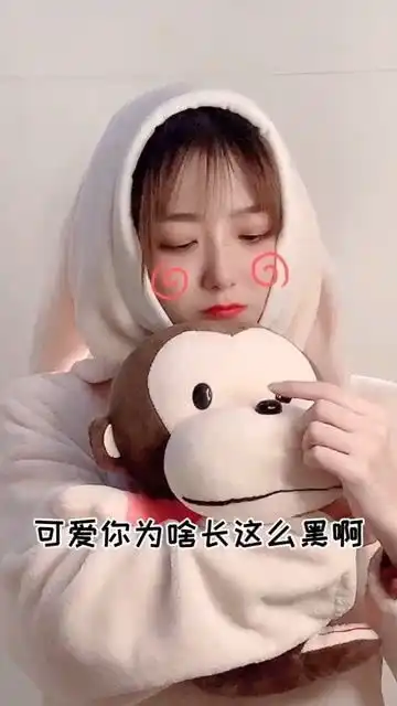 欧皮扣语录第二十二集天冷了要照顾好自己衣服要穿厚厚的看起来胖胖的让别人怕怕的搞笑视频
