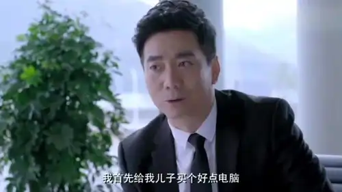 爆笑小伙卖车就跟卖鞋一样,动不动批量销售,主管对他刮目相看
