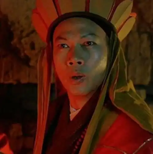73岁罗家英罕见露面,穿着质朴寒酸接地气,一件衣服不到两百元
