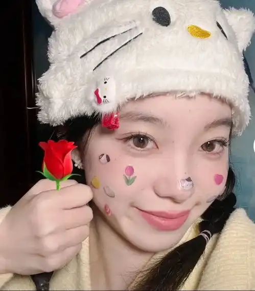 素颜长得像明星,怎么能算是碰瓷呢
