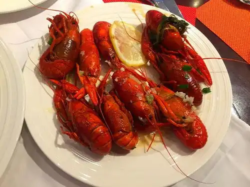 龙虾狂欢季温州这家餐厅供应无限量小龙虾,吃到你扶墙出
