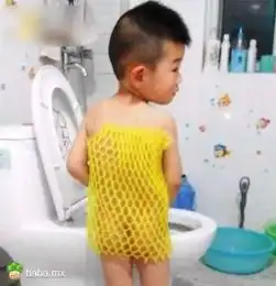 美女爱穿透视装哈哈.mx

