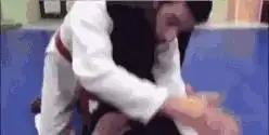 搞笑gif姑娘长的这么可爱就别卖萌了
