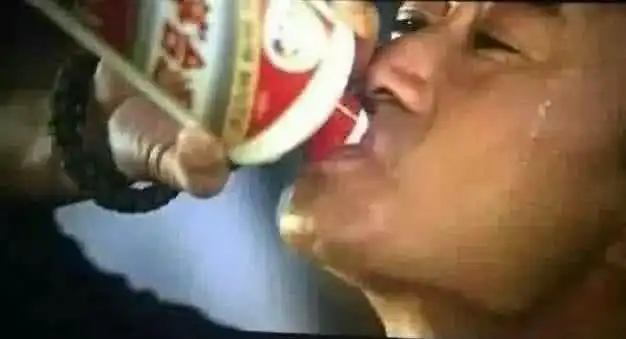 让人尴尬的明星穿帮照,一个比一个搞笑,这也太明显了吧
